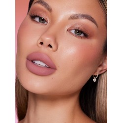 احمر شفاه مطفي يدوم طويلا - رول بريكر من شيقلام Matte Lipstick Transfer-proof Formula RULE BREAKER